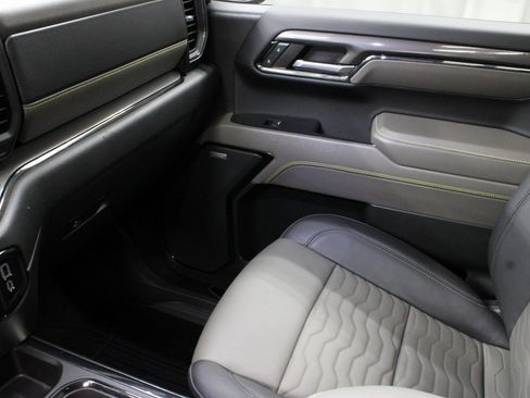 Used 2024 Chevrolet Silverado 1500 ZR2 image 30