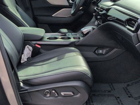 Used 2024 Acura MDX SH-AWD w/ Technology Package image 29