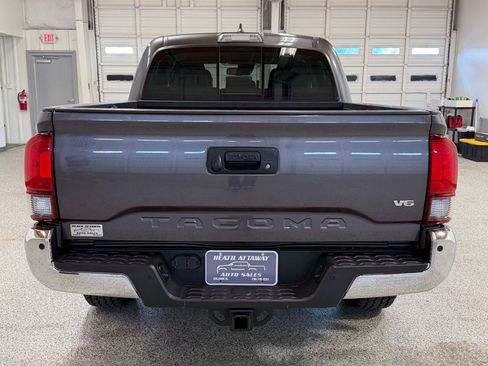 Used 2019 Toyota Tacoma SR5 AWD/4WD image 3