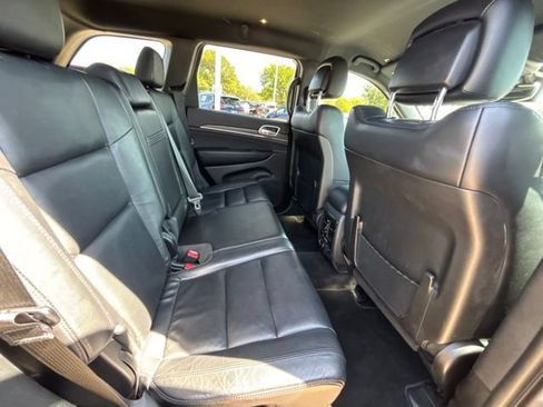 Used 2018 Jeep Grand Cherokee Limited RWD image 12