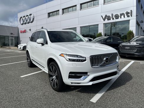 Certified 2023 Volvo XC90 B6 Ultimate w/ Lounge Package image 1