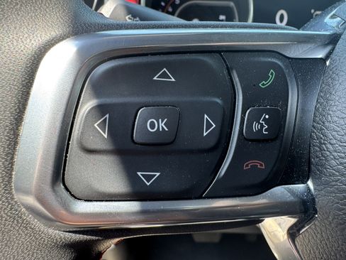 Used 2023 Jeep Wrangler Unlimited Rubicon AWD/4WD image 32