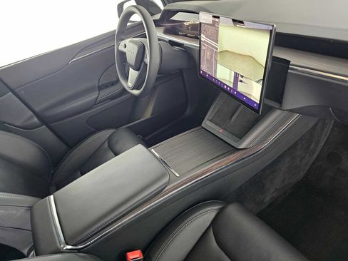 Used 2024 Tesla Model X AWD/4WD image 11