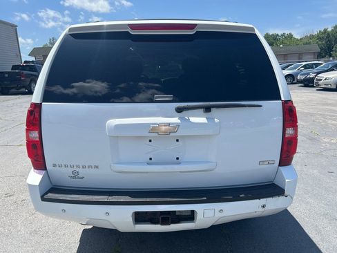 Used 2011 Chevrolet Suburban LT w/ Luxury Package AWD/4WD image 7
