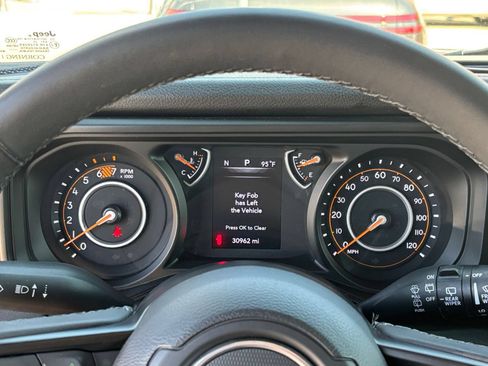 Used 2025 Jeep Wrangler Unlimited Sport AWD/4WD image 38
