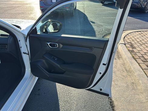 Used 2023 Honda Civic Sport image 12