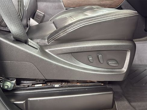 Used 2018 GMC Sierra 2500 Denali w/ Duramax Plus Package image 20