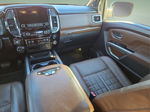 Used 2020 Nissan Titan Platinum Reserve image 12