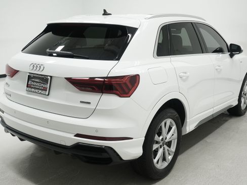 Used 2021 Audi Q3 2.0T Premium w/ Convenience Package AWD/4WD image 4