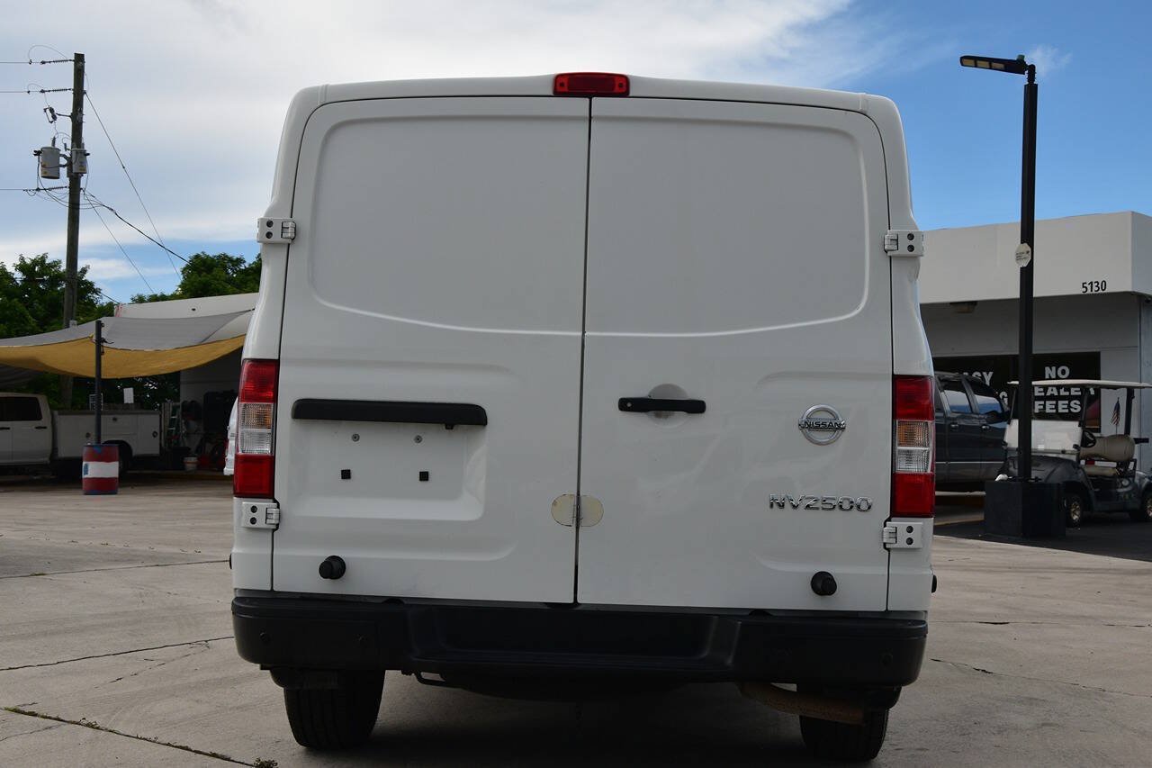 Used 2020 Nissan NV 2500 SV RWD image 6
