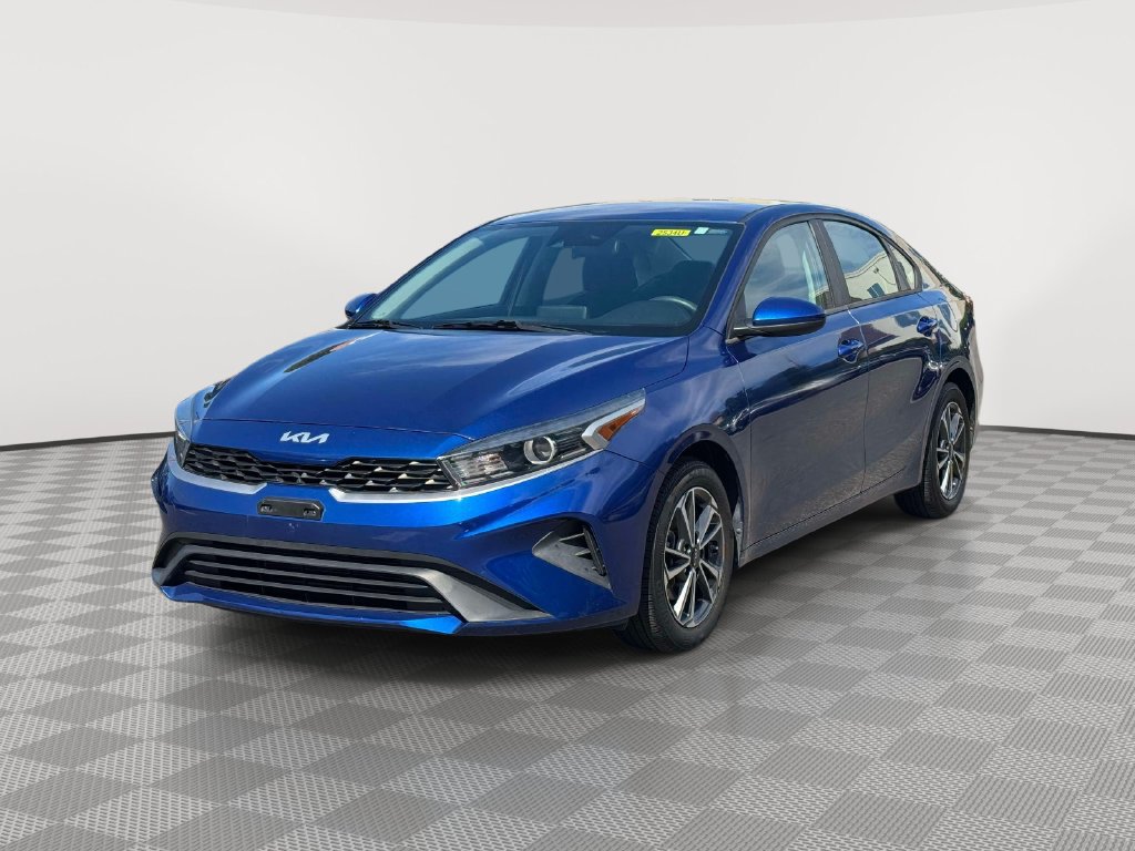 Used 2022 Kia Forte LXS FWD image 3