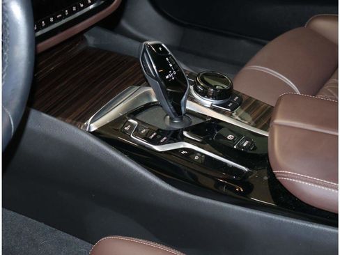 Used 2021 BMW 530i w/ Executive Package RWD image 12