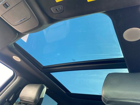 Used 2022 Ford F150 Lariat w/ Equipment Group 502A High image 32