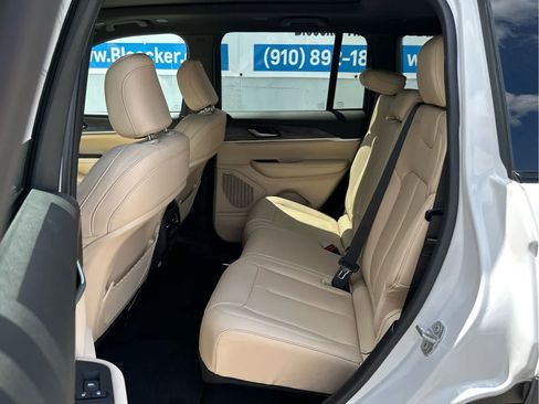 New 2025 Jeep Grand Cherokee Limited w/ Trailer Tow Package image 47