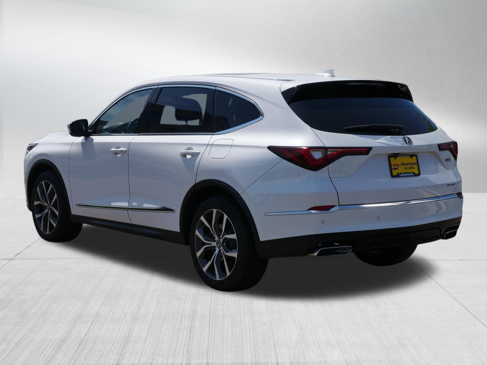Certified 2024 Acura MDX w/ Technology Package AWD/4WD image 5