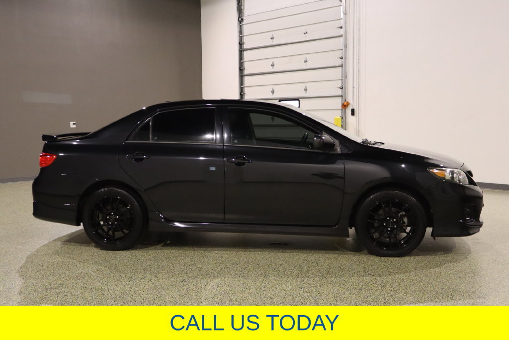Used 2013 Toyota Corolla S w/ Premium Pkg FWD image 11