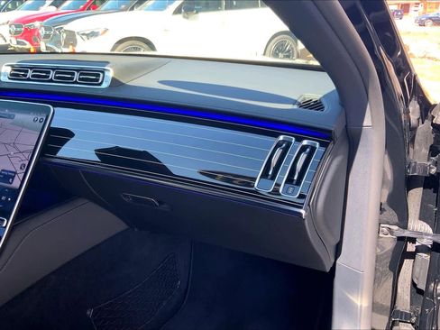 Used 2023 Mercedes-Benz S 580 4MATIC Sedan image 19