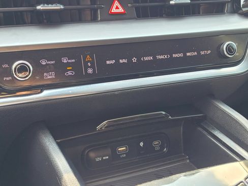 Certified 2023 Kia Sportage EX AWD/4WD image 24