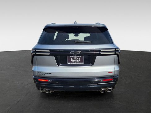 Used 2024 Chevrolet Traverse RS image 6