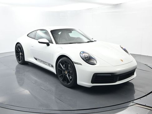 Certified 2022 Porsche 911 Carrera image 17