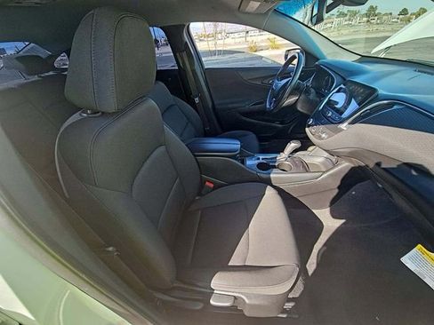 Used 2018 Chevrolet Malibu LT w/ Redline Edition image 10