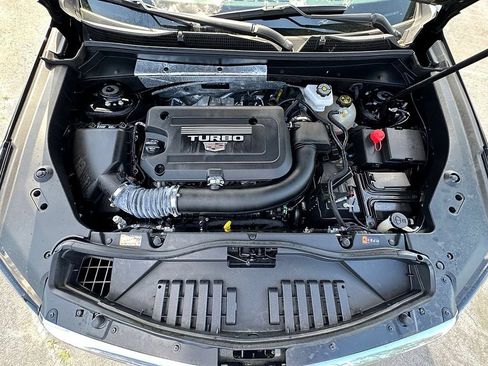 Used 2024 Cadillac XT4 Premium Luxury FWD image 31