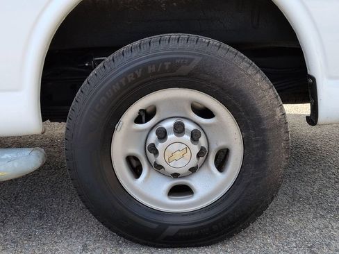 Used 2023 Chevrolet Express 2500 w/ Driver Convenience Package RWD image 11