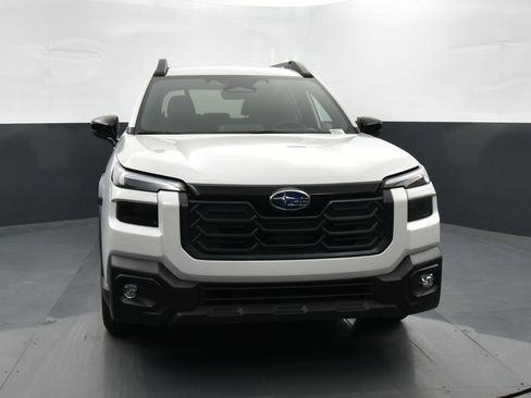 Used 2026 Subaru Outback Premium image 3