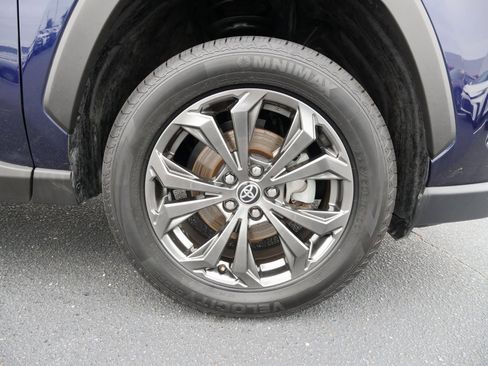 Used 2024 Toyota RAV4 XLE Premium image 9