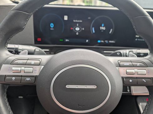 Used 2024 Hyundai Kona Limited FWD image 15