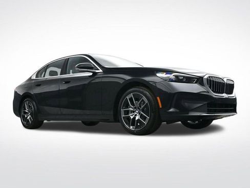 New 2026 BMW 530i xDrive w/ Premium Package AWD/4WD image 27