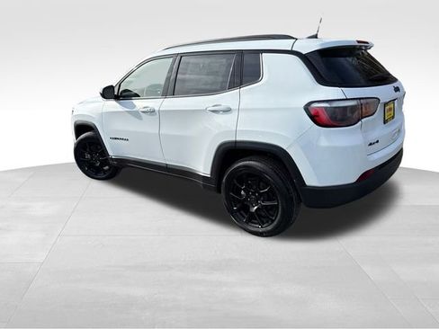 New 2026 Jeep Compass Latitude AWD/4WD image 5