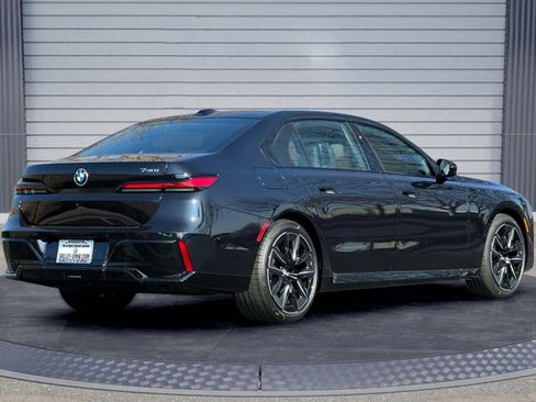 New 2026 BMW 740i image 4