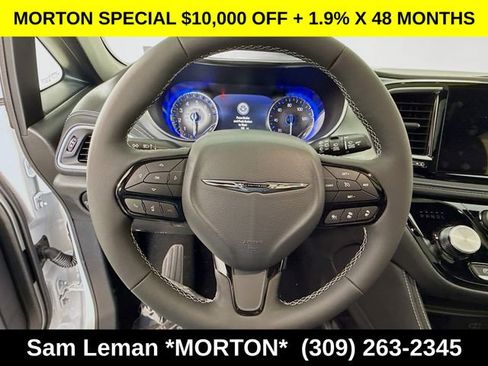 New 2026 Chrysler Pacifica Limited w/ S Appearance Package AWD/4WD image 11