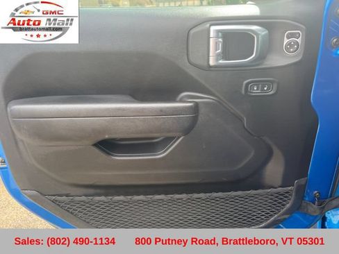 Used 2024 Jeep Wrangler Unlimited Sport AWD/4WD image 12
