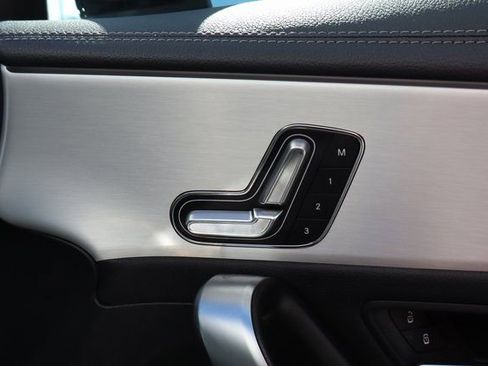 Used 2025 Mercedes-Benz CLA 250 image 13