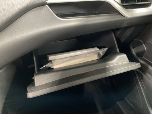 Used 2024 GMC Terrain SLT image 35