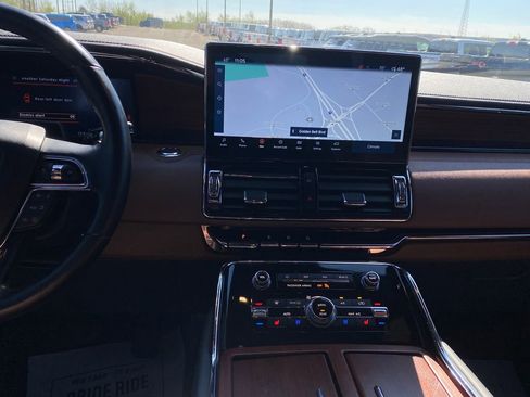 Used 2022 Lincoln Navigator Reserve w/ Equipment Group 201A AWD/4WD image 27