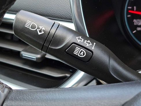 Used 2024 Chevrolet Equinox LT FWD image 23