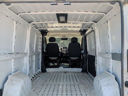 Used 2025 RAM ProMaster 2500 w/ Convenience Group FWD image 6