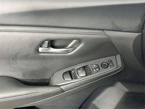 Used 2024 Nissan Sentra SV image 22