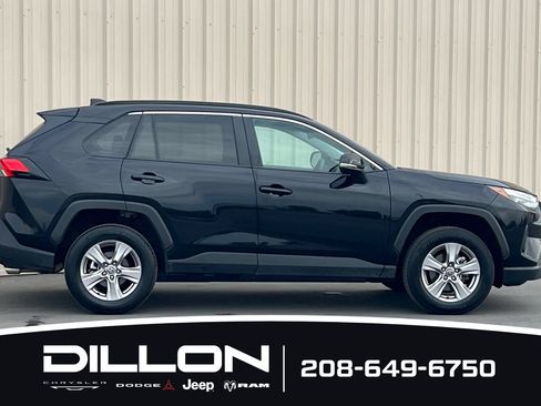 Used 2025 Toyota RAV4 XLE AWD/4WD image 3