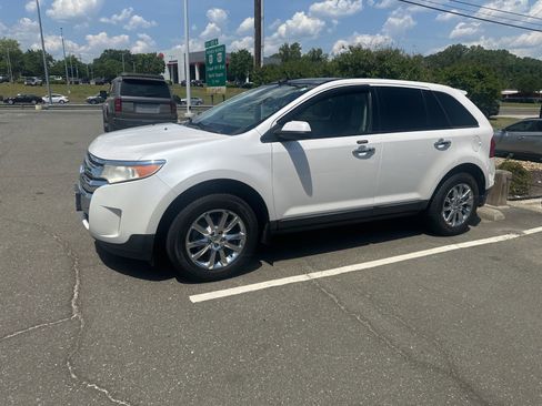 Used 2011 Ford Edge SEL w/ 202A Rapid Spec Order Code FWD image 19