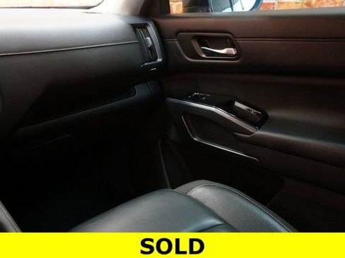Certified 2023 Nissan Pathfinder SL w/ Lighting Package (N92) AWD/4WD image 35