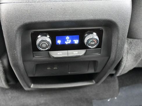Used 2025 Chevrolet Traverse LT w/ LPO, Floor Liner Package AWD/4WD image 14
