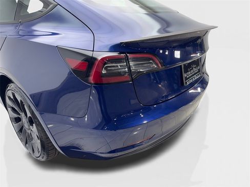 Used 2023 Tesla Model 3 Performance image 19