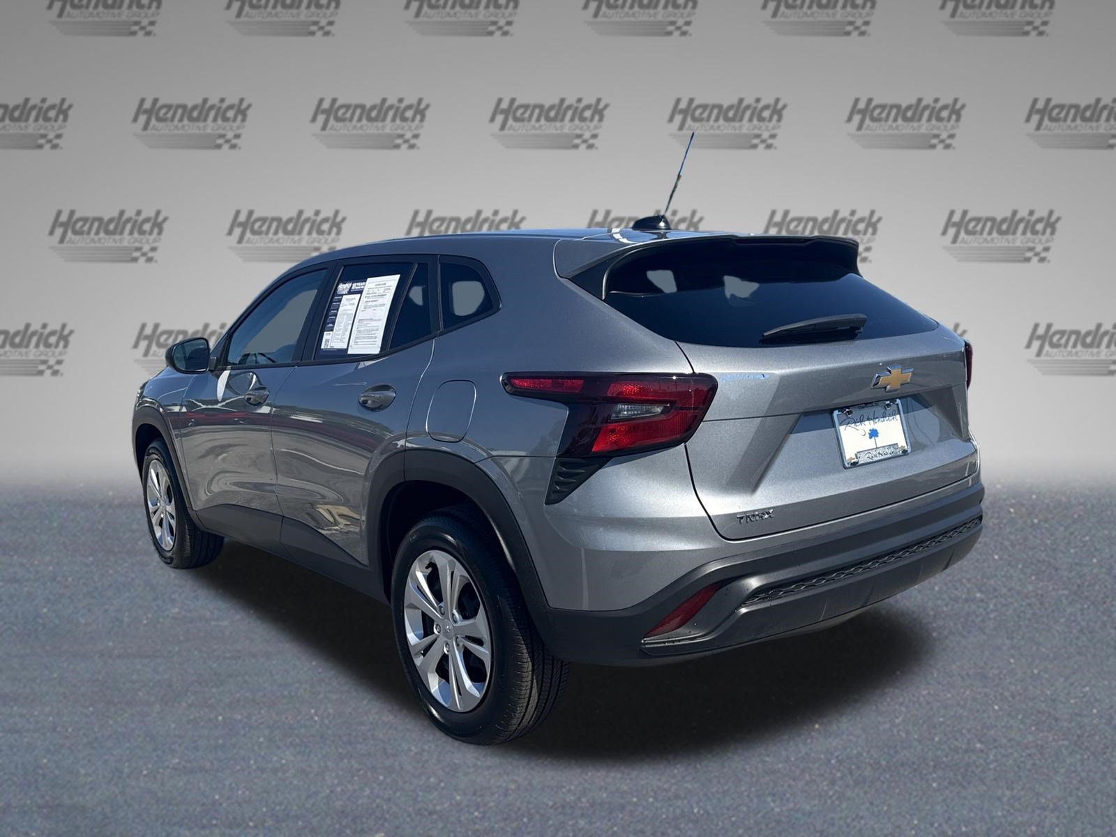 Used 2026 Chevrolet Trax LS FWD image 8