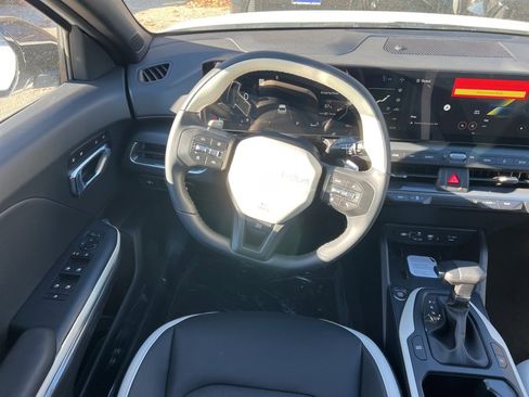 New 2025 Kia K4 GT-Line image 11
