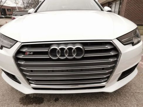 Used 2017 Audi A4 2.0T Ultra Premium w/ Convenience Package image 11