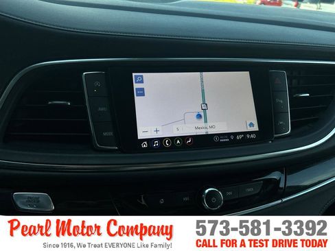 Used 2023 Buick Enclave Premium AWD/4WD image 17